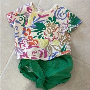 Gap kids tee and shorts set